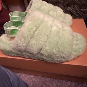 Women ugh sandals, great condition